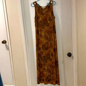 Light and airy long dress in fall tones.